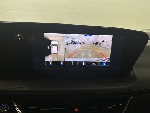 Used 2025 Buick Encore GX Sport Touring w/ Advanced Technology Package image 25