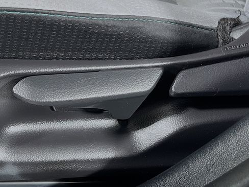 Used 2018 Toyota Prius Two image 16