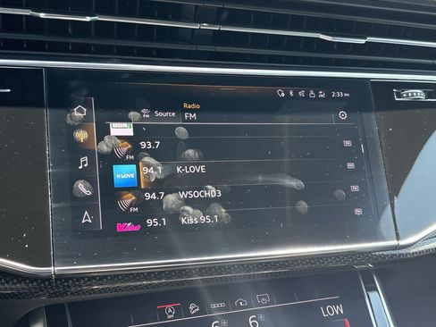 Used 2023 Audi SQ7 Premium Plus AWD/4WD image 29
