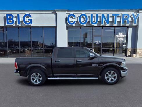 Used 2017 RAM 1500 Laramie w/ Convenience Group image 5