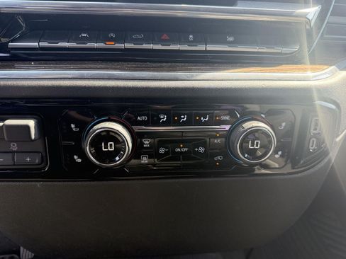 Used 2025 Chevrolet Silverado 1500 LT RWD image 17