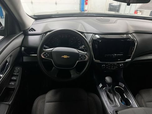Used 2021 Chevrolet Traverse LS FWD image 11