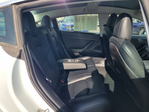 Used 2020 Tesla Model 3 Standard Range Plus image 28