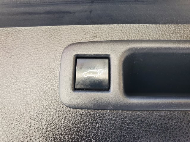 Used 2021 Toyota Highlander Platinum AWD/4WD image 10