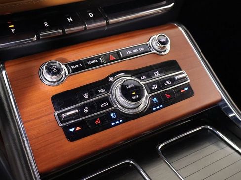 Used 2021 Lincoln Aviator Grand Touring w/ Equipment Group 301A image 8