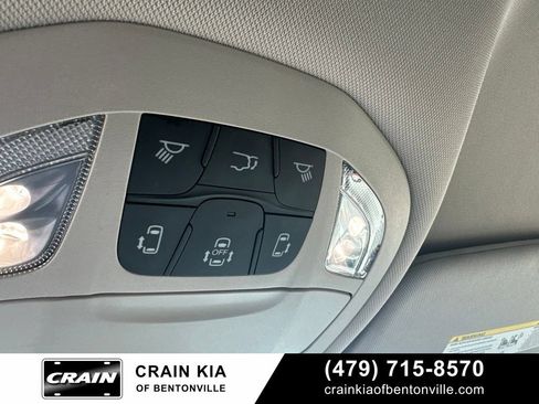 Used 2022 Chrysler Pacifica Touring-L FWD image 28