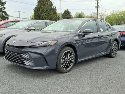 New 2026 Toyota Camry XLE AWD/4WD image 3