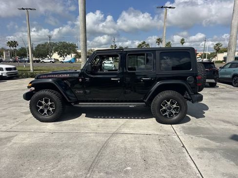 Used 2018 Jeep Wrangler Unlimited Rubicon AWD/4WD image 9