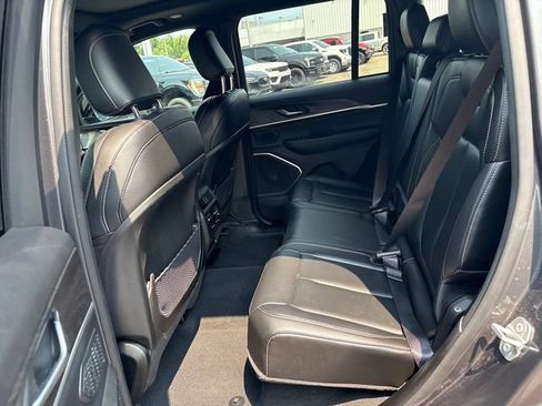 Used 2026 Jeep Grand Cherokee Limited w/ Limited Altitude Package AWD/4WD image 21