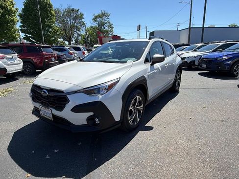 Used 2025 Subaru Crosstrek 2.0i Premium AWD/4WD image 1