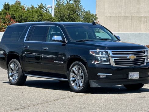 Used 2019 Chevrolet Suburban Premier AWD/4WD image 5