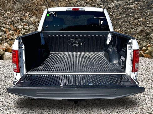 Used 2016 Ford F150 XLT image 15