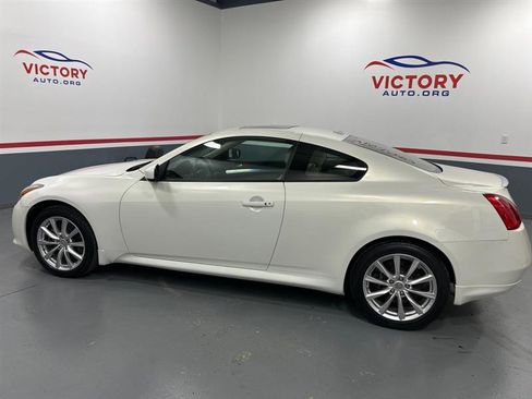 Used 2011 INFINITI G37 x Coupe w/ Premium Pkg image 4