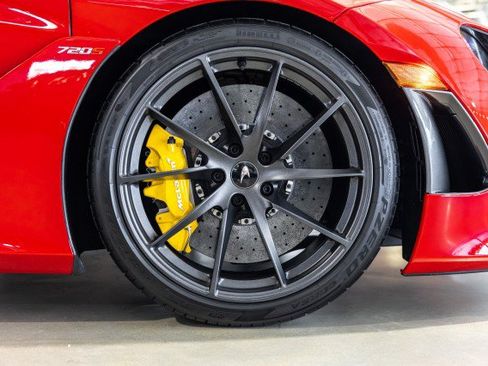 Used 2022 McLaren 720S Performance RWD image 23