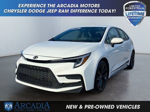 Used 2023 Toyota Corolla SE FWD image 1