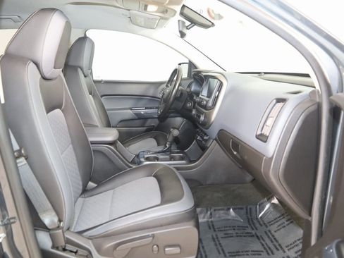 Used 2018 Chevrolet Colorado Z71 image 12