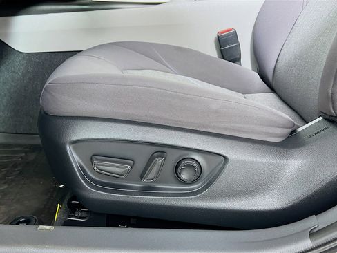 Used 2023 Toyota Camry LE image 19