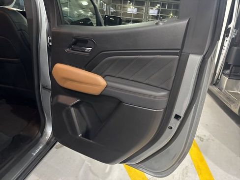 Used 2024 GMC Canyon AT4 w/ Technology Package image 33