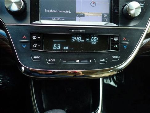 Used 2015 Toyota Avalon XLE Touring FWD image 18