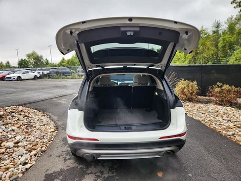 Used 2022 Lincoln Corsair AWD w/ Premium Package image 23