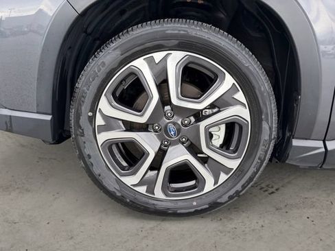 Used 2024 Subaru Ascent Limited w/ Technology Package AWD/4WD image 9