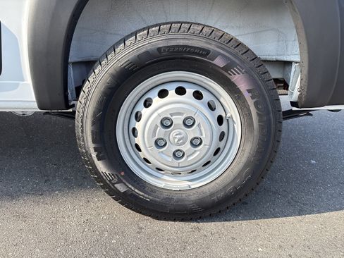 New 2025 RAM ProMaster 3500 w/ Premium Convenience Group image 13