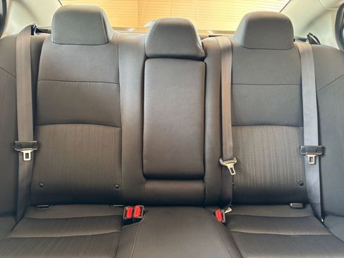 Used 2025 Nissan Altima 2.5 SV FWD image 37