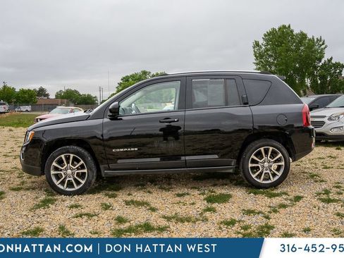 Used 2017 Jeep Compass High Altitude AWD/4WD image 2