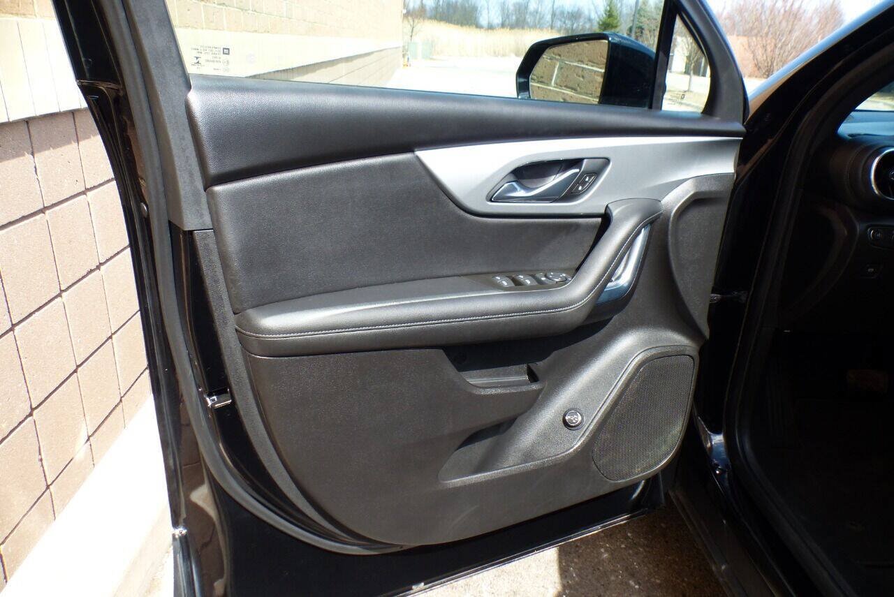 Used 2020 Chevrolet Blazer LT FWD image 30