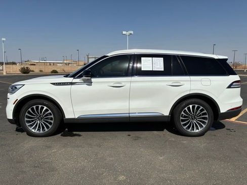 Used 2023 Lincoln Aviator Reserve w/ Equipment Group 201A image 3