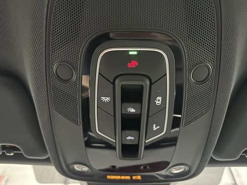 Used 2022 Audi RS 6 image 28