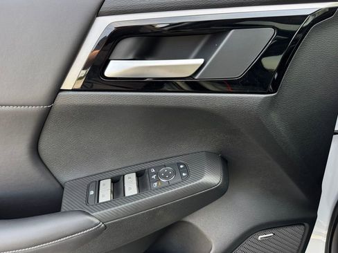 New 2026 Mitsubishi Outlander AWD image 34