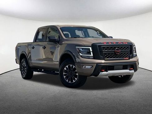 Used 2024 Nissan Titan PRO-4X w/ Off Road Protection Package image 2