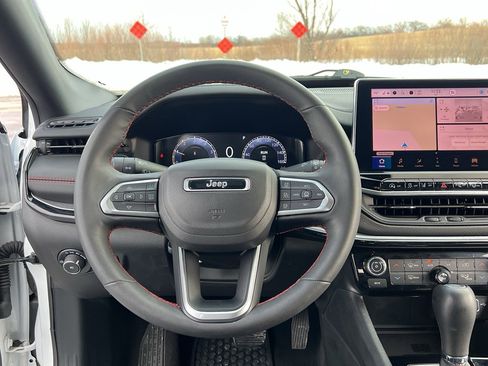 Used 2024 Jeep Compass Trailhawk w/ Trailhawk Elite Group image 31