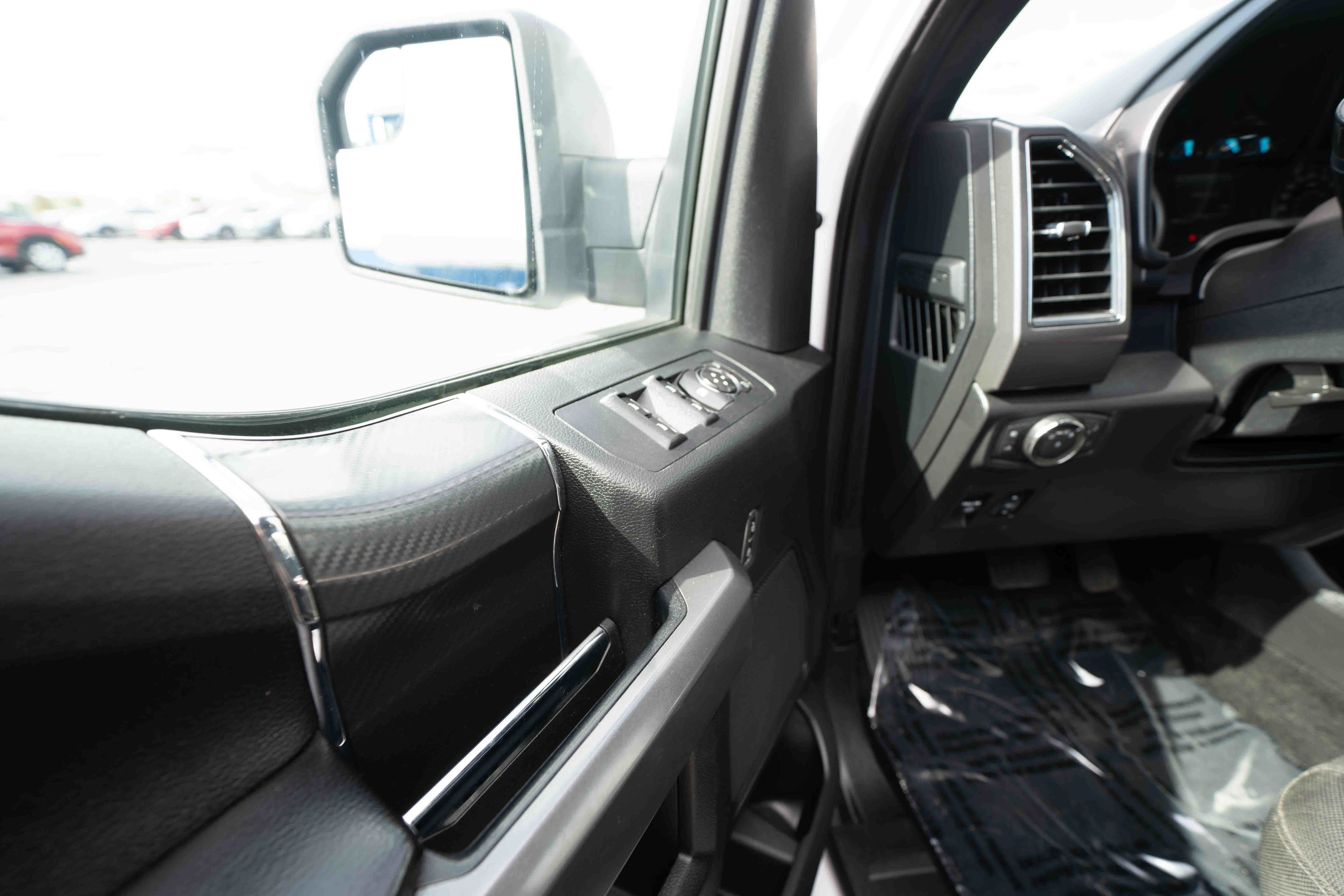 Used 2018 Ford F150 XLT w/ Equipment Group 302A Luxury AWD/4WD image 7
