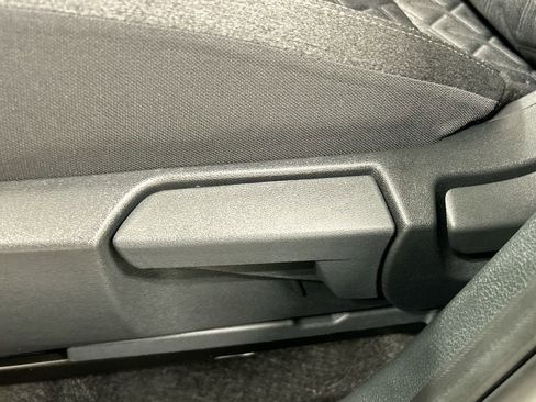 New 2025 Nissan Kicks SV w/ SV Premium Package image 12