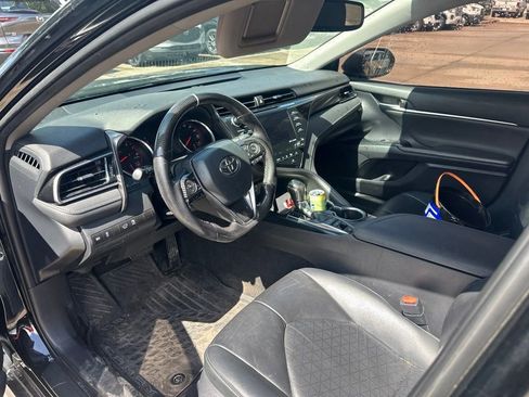 Used 2019 Toyota Camry XSE FWD image 9