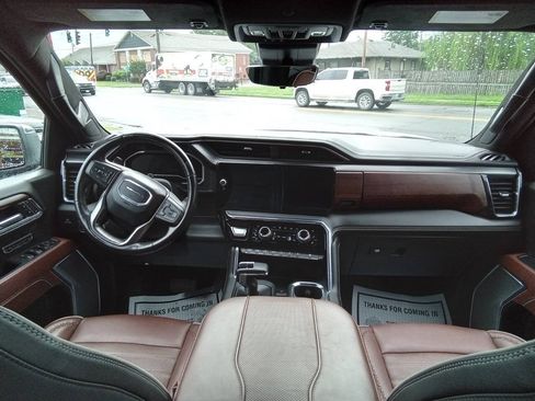 Used 2023 GMC Sierra 1500 Denali Ultimate AWD/4WD image 7
