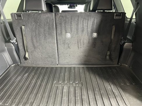 Used 2024 Toyota Grand Highlander AWD Hybrid image 31