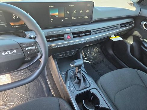 New 2026 Kia K4 FWD image 22