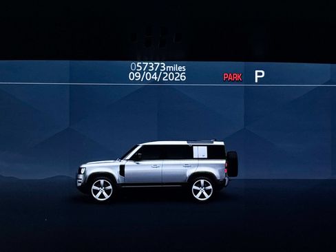 Used 2022 Land Rover Defender 110 SE AWD/4WD image 36