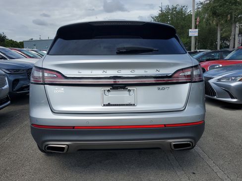 Used 2019 Lincoln Nautilus Select image 5