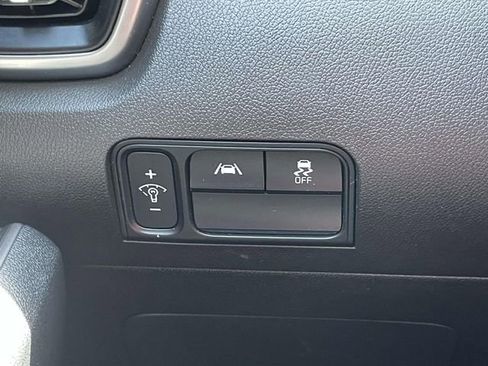 Certified 2022 Kia Sorento S w/ Panoramic Sunroof Package FWD image 27