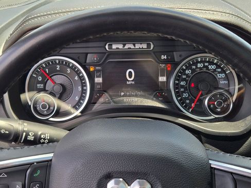 Used 2022 RAM 1500 Laramie AWD/4WD image 34