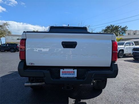Used 2024 Toyota Tacoma SR image 4