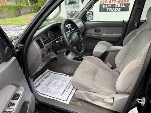Used 2001 Toyota 4Runner SR5 w/ Sport Pkg AWD/4WD image 11