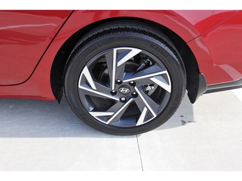 Used 2024 Hyundai Elantra SEL w/ Convenience Package FWD image 29