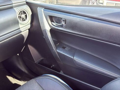 Used 2017 Toyota Corolla SE FWD image 18