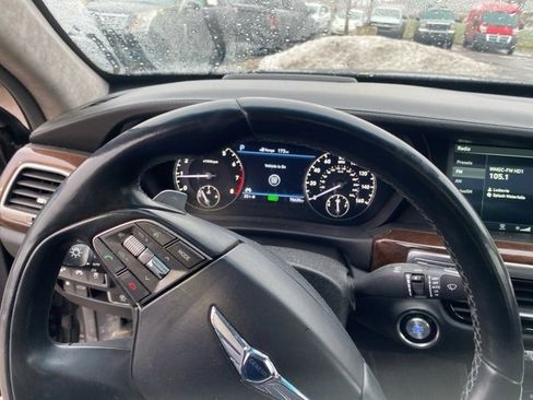 Used 2019 Genesis G90 3.3T Premium image 10