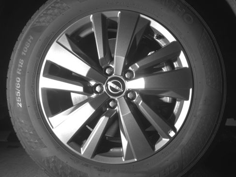 Used 2025 Nissan Pathfinder SV image 13